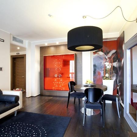 Palace Hotel Moderno 포르데노네 외부 사진