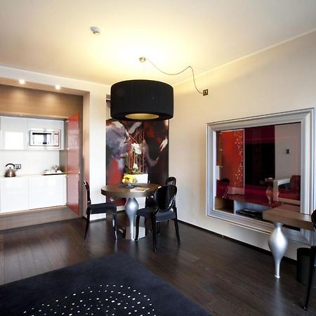 Palace Hotel Moderno 포르데노네 외부 사진
