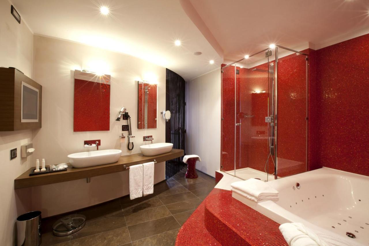 Palace Hotel Moderno 포르데노네 외부 사진